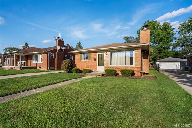 Property Photo: 7486 Robindale Avenue MI 48127