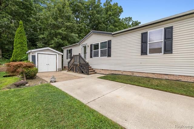 Property Photo: 3403 Nottingham MI 48167