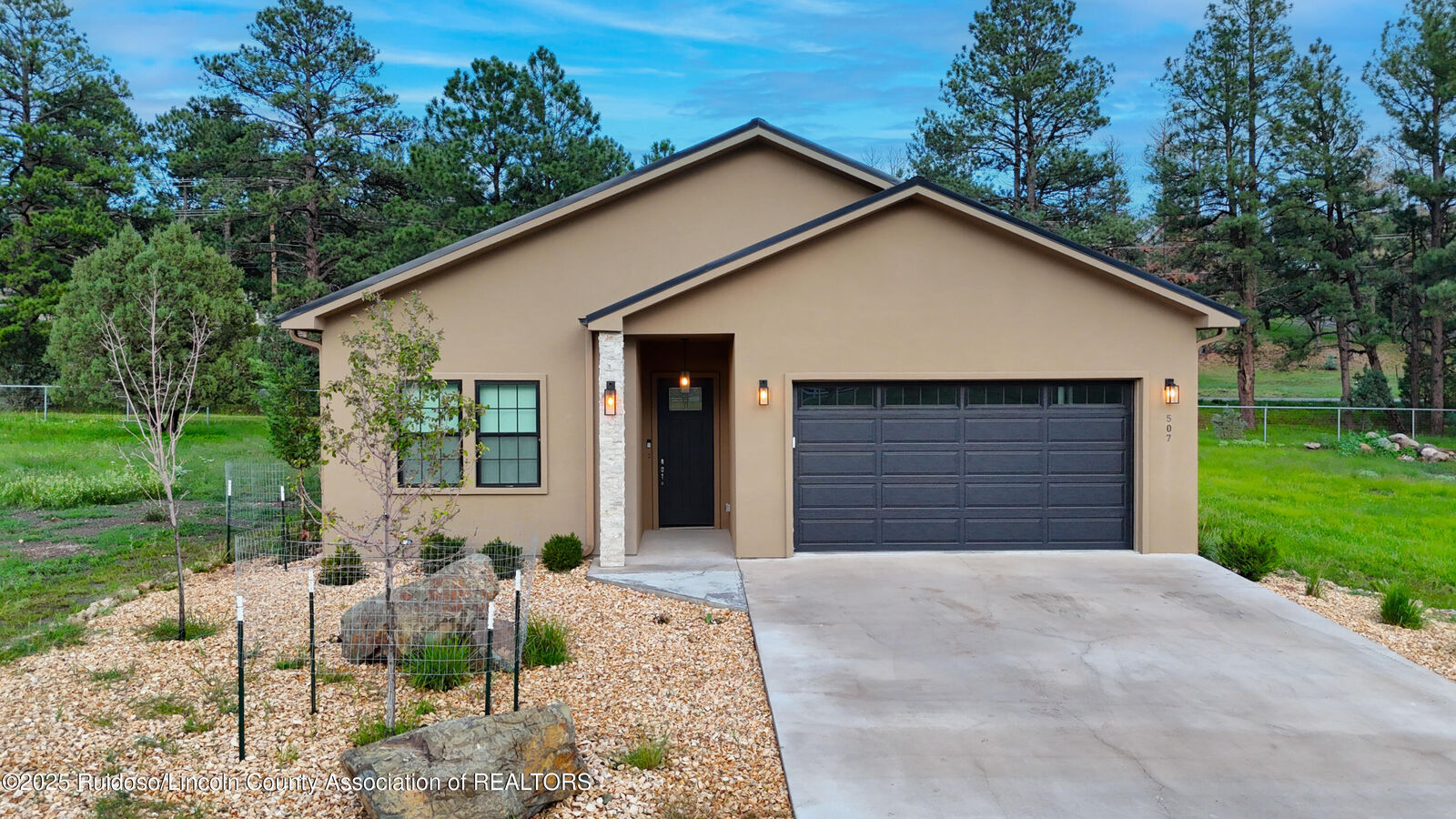 Property Photo: 507 White Mountain Meadows Dr Drive NM 88345