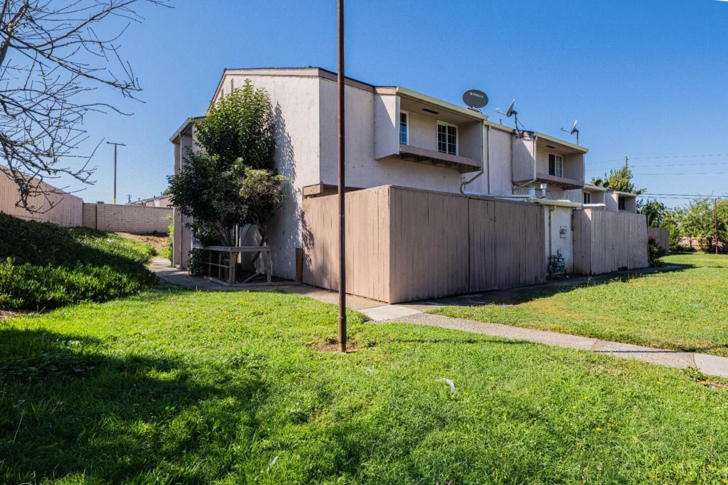 Property Photo: 918 Acosta Plaza 61 CA 93905