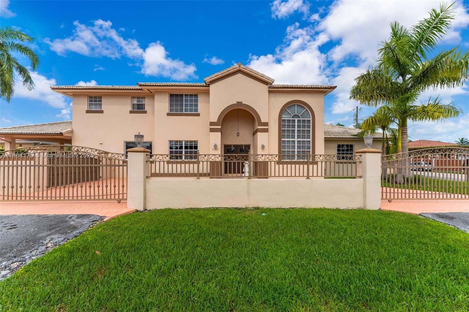 Property Photo:  3200 SW 132nd Ave  FL 33175