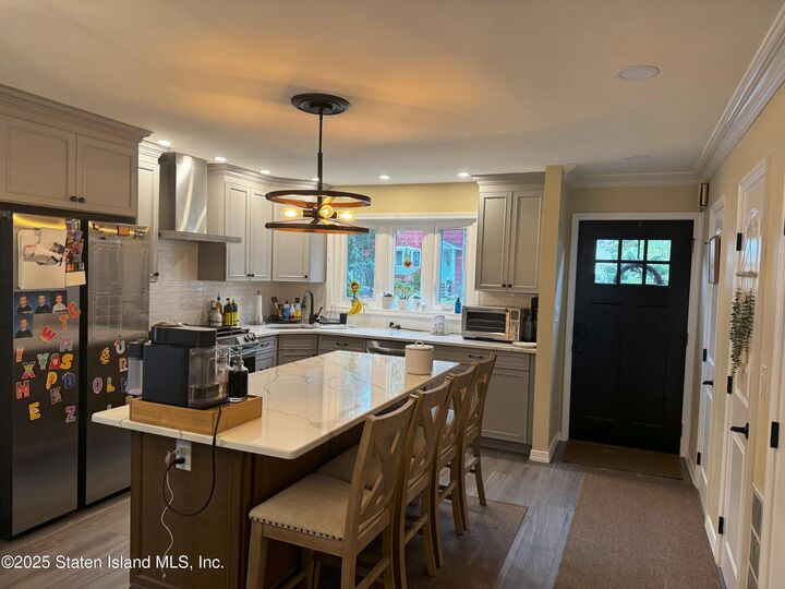 Property Photo: 87 Vincent Avenue NY 10306