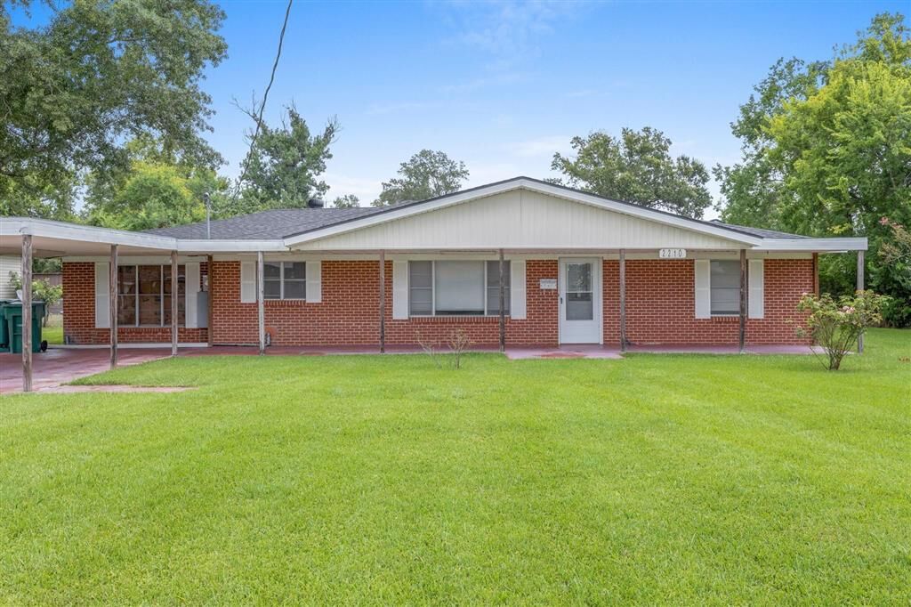 Property Photo: 2210 McCloud St Street LA 70669