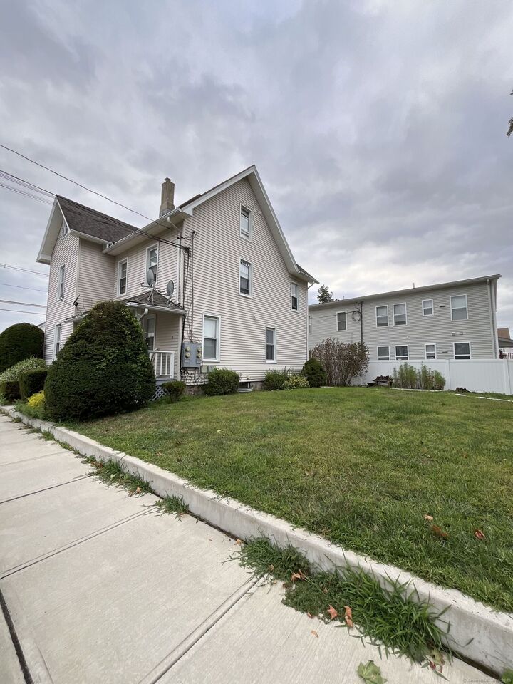 Property Photo: 35 Cove Avenue 3 CT 06855
