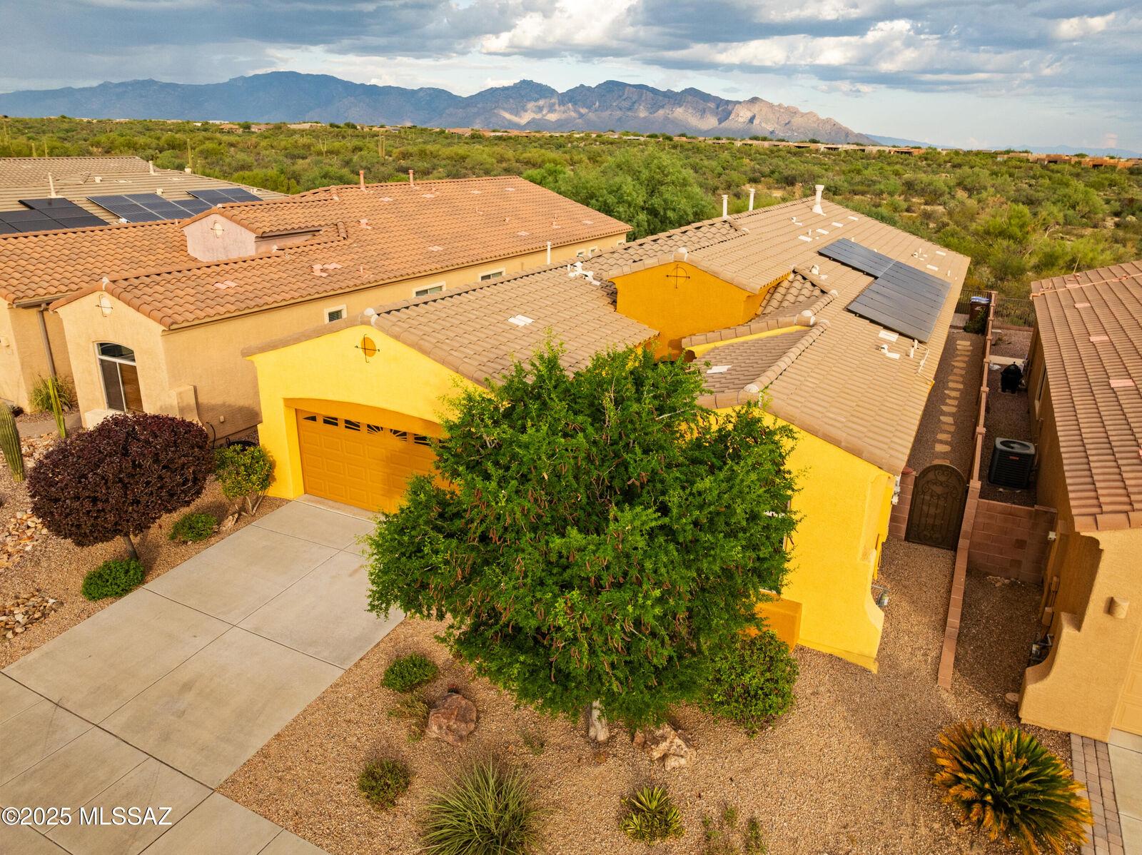 Property Photo: 12736 N Gentle Rain Drive AZ 85658