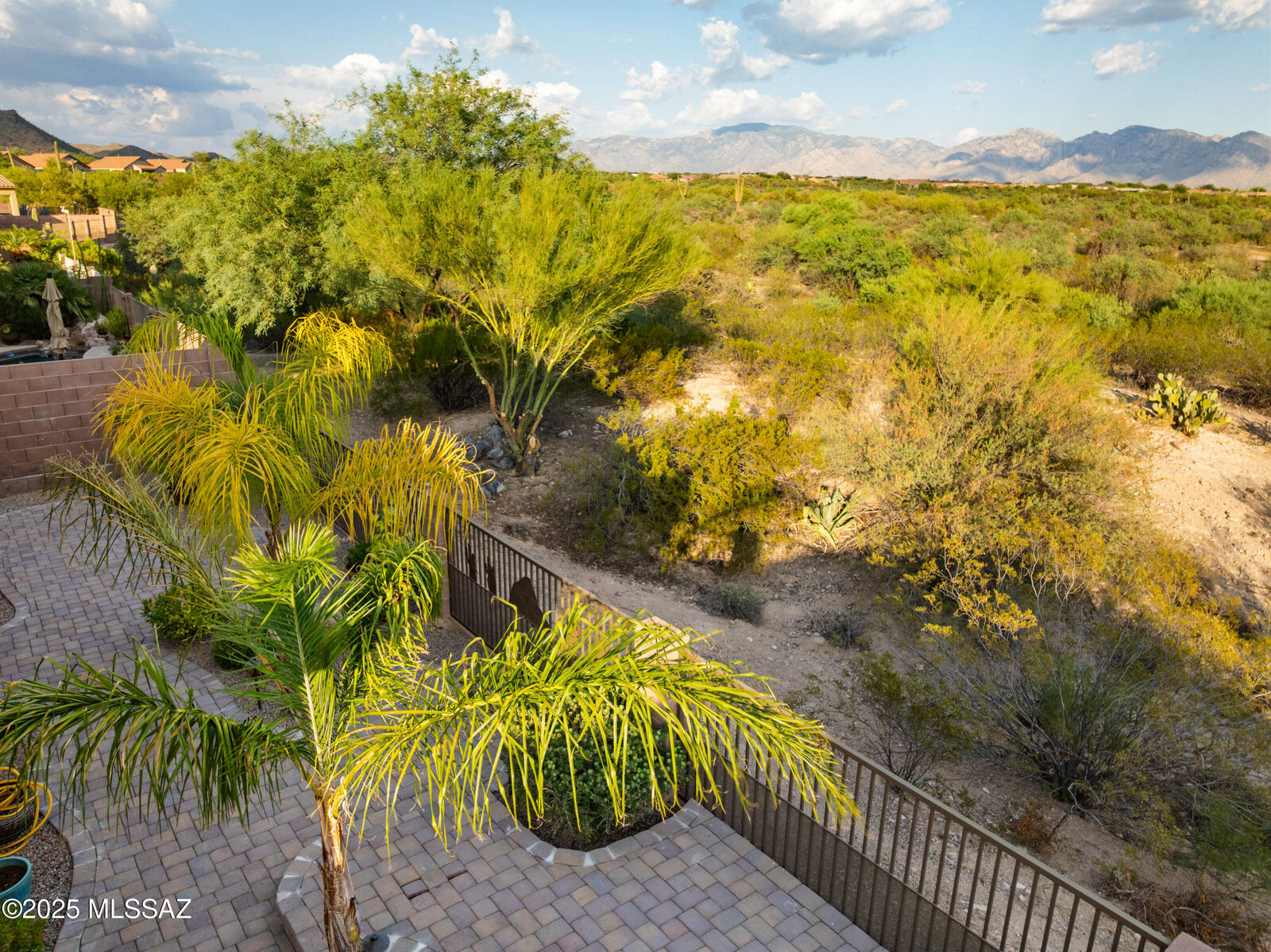 Property Photo: 12736 N Gentle Rain Drive AZ 85658