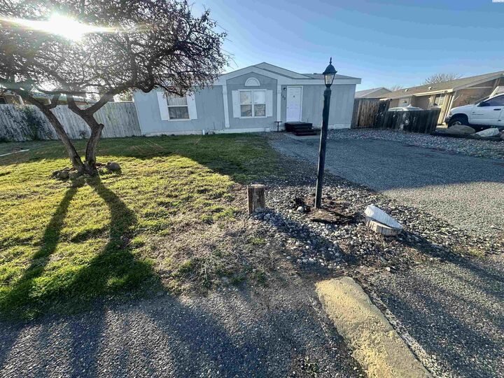 Property Photo: 2917 W 19th Ave #103 WA 99337