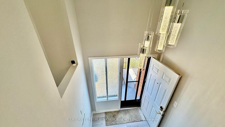 Photo de la propriété:  16 Franklin Court  ON L6T 3Z1 