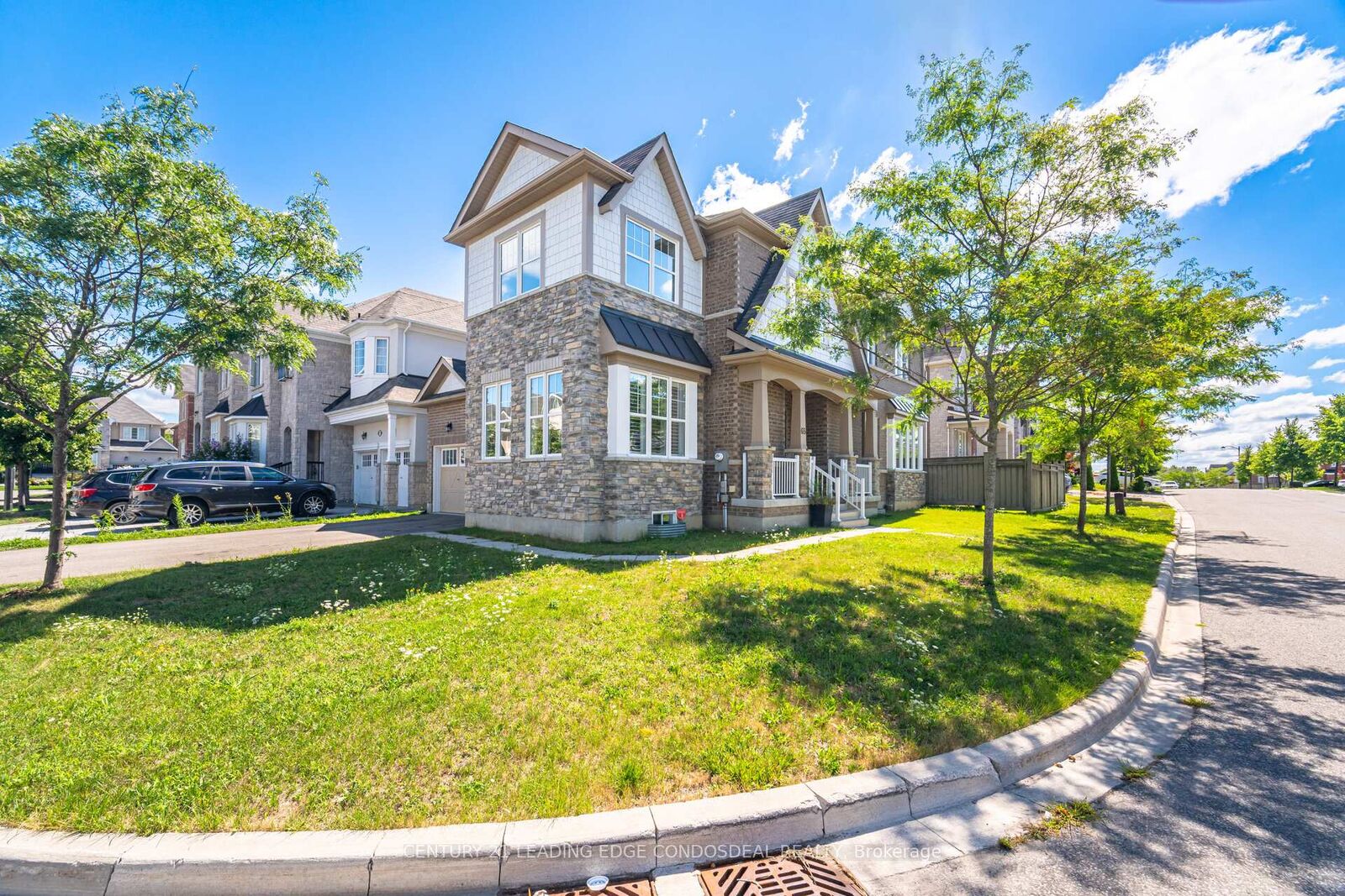 Property Photo: 65 Novan Crescent ON L4G 0X7