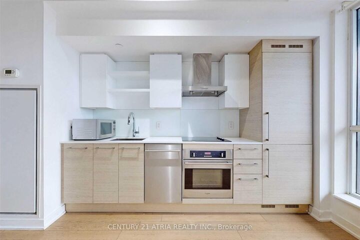 Property Photo:  1030 King Street 1110  ON M6K 3N3 