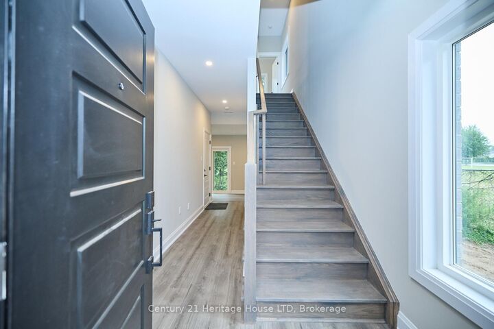 Photo de la propriété:  292 Vine Street 83  ON L2M 0A0 