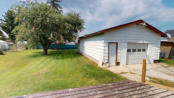 Photo de la propriété:  345 Nipissing Street  ON P2B 3E1 
