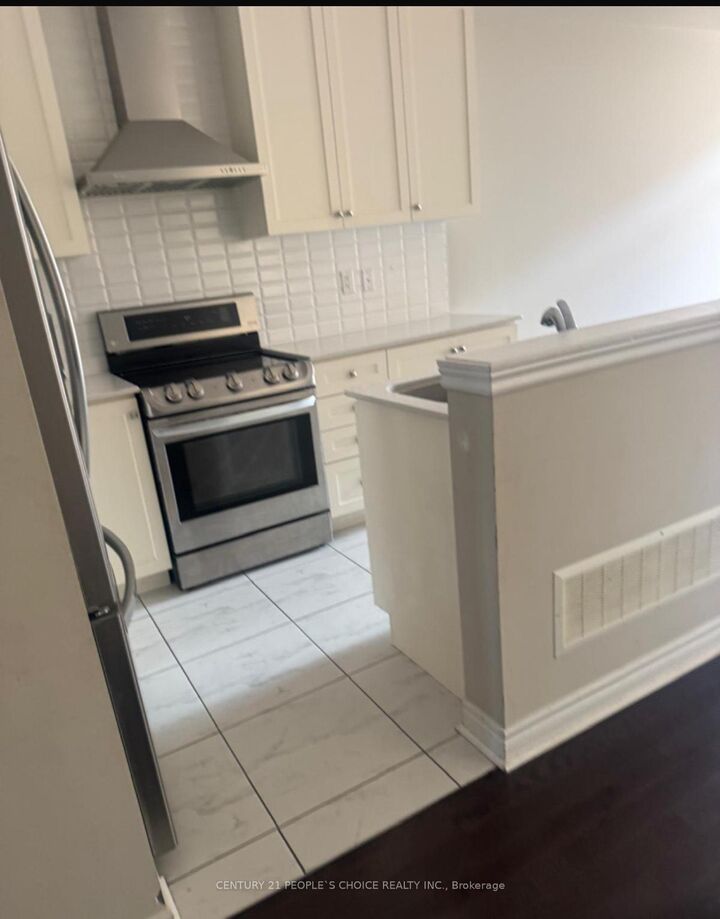 Property Photo: 55 Finegan Circle ON L7A 4Z8