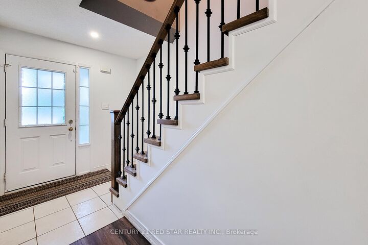 Photo de la propriété: 18 Cedar Street 19 ON L3M 5M7