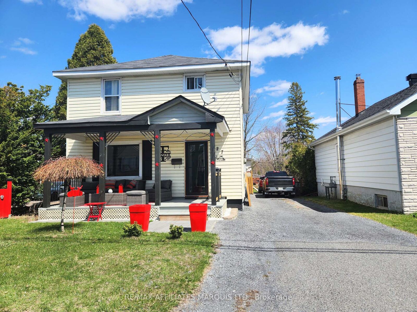 Photo de la propriété:  827 Amelia Street  ON K6H 3R5 