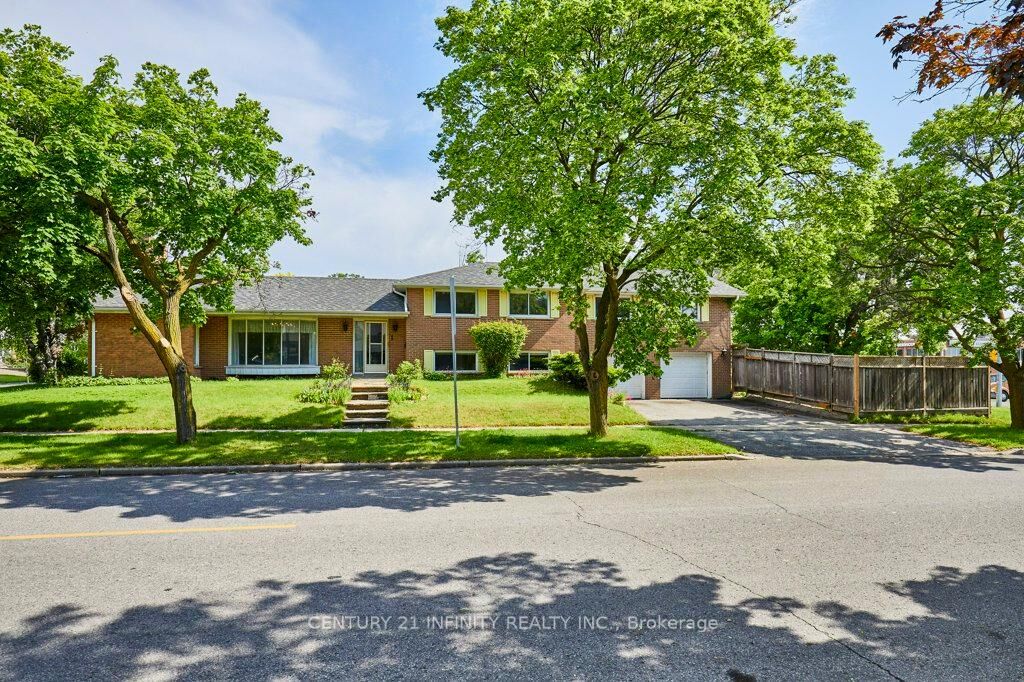 Property Photo: 1 Goodland Gate ON M1S 1V4