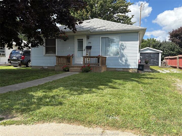 Property Photo:  37 Reaume Street  ON N8A 1B5 