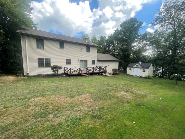 Property Photo: 116 Bradford Park Rd PA 15005