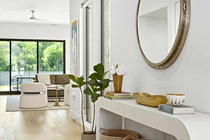 Property Photo: 5515 Jim Hogg Avenue B TX 78756