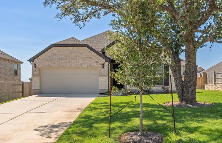 Property Photo:  116 Elm View Drive  TX 78628 