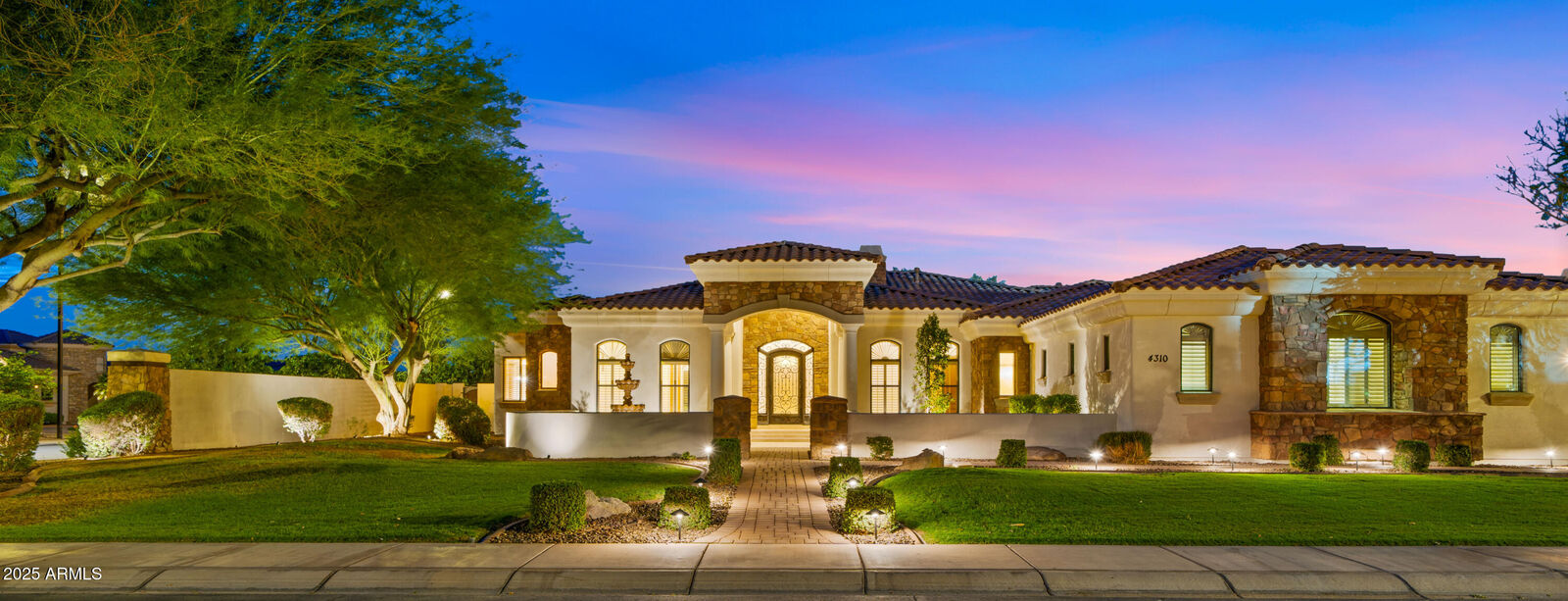 Property Photo:  4310 E Gemini Place  AZ 85249 