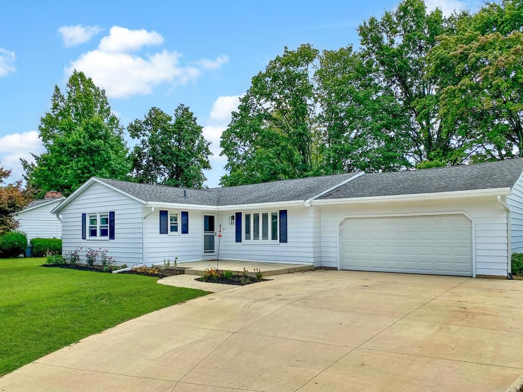 Property Photo:  1403 Edgewood Drive  OH 44805 