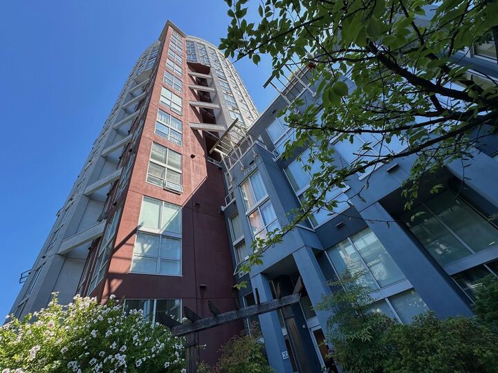 Property Photo:  933 Seymour Street 217  BC V6B 6L6 