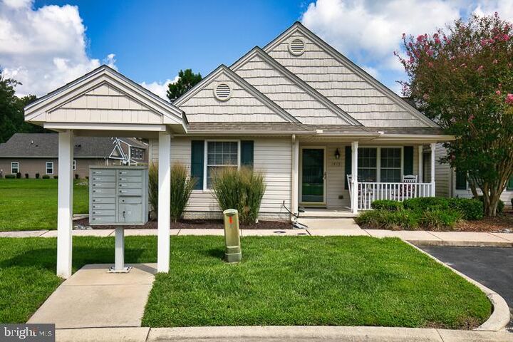 Property Photo: 413 Lindenhurst Court MD 21804