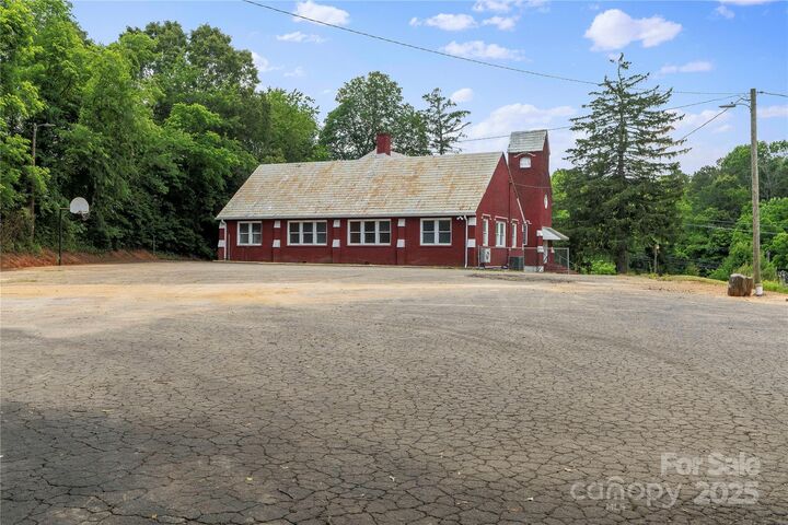 Property Photo: 2755 New Leicester Highway NC 28748