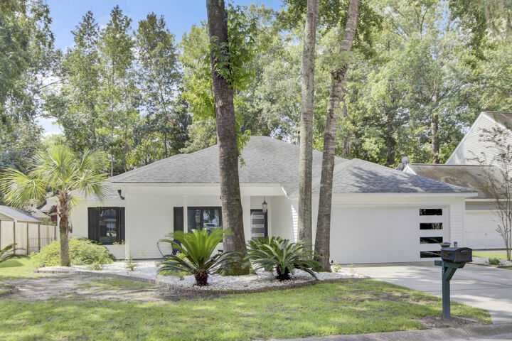 Property Photo: 8607 Kennestone Lane SC 29420