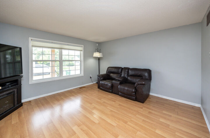 Property Photo: 3213 SW Townpark Circle IA 50023