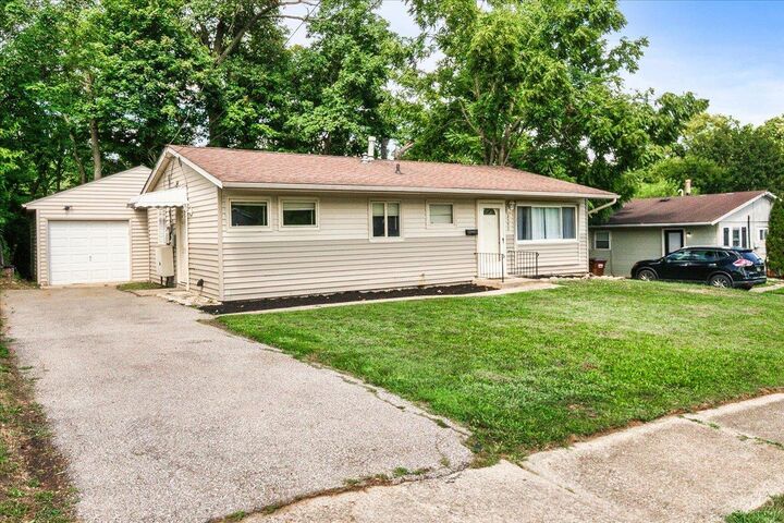 Property Photo: 2592 Wenning Road OH 45231