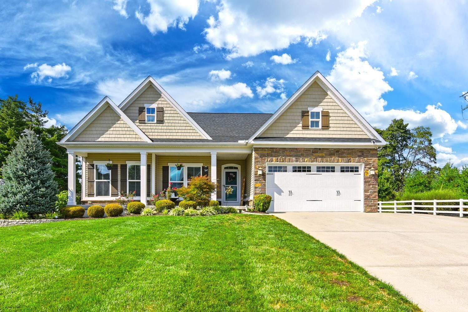 Property Photo: 1486 Pine Bluffs Way OH 45150