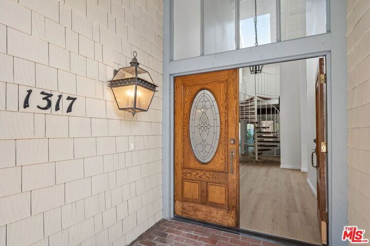 Property Photo: 1317 Avenida De Cortez CA 90272