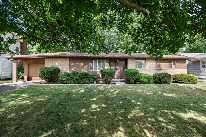 Property Photo: 324 Hickory Lane OH 43015