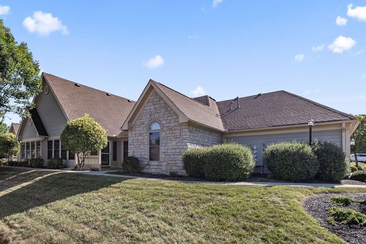 1264 Stonehill Lane  Lancaster OH 43130 photo