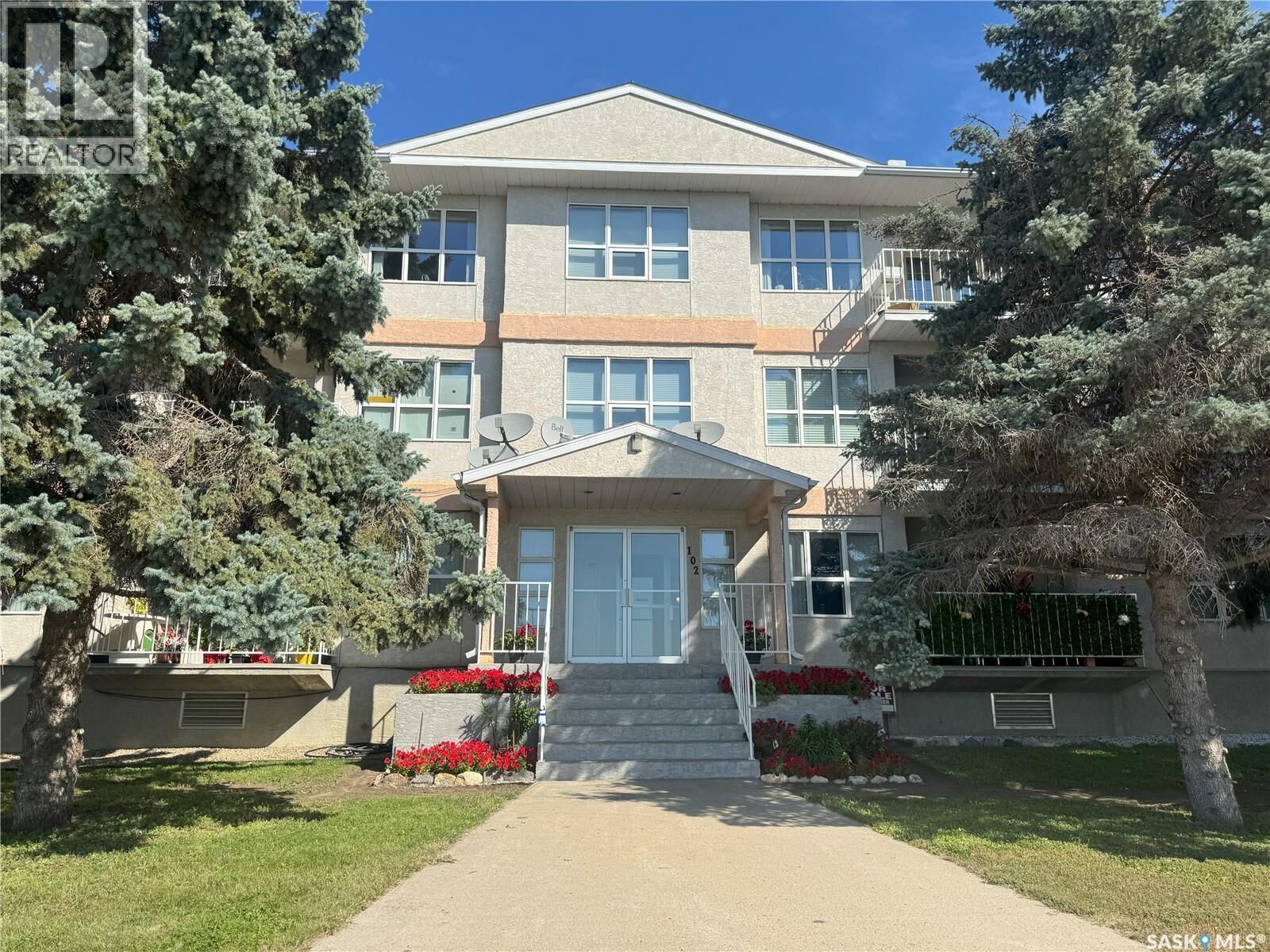 Property Photo: 103 102 1st Avenue SK S0H 0S0