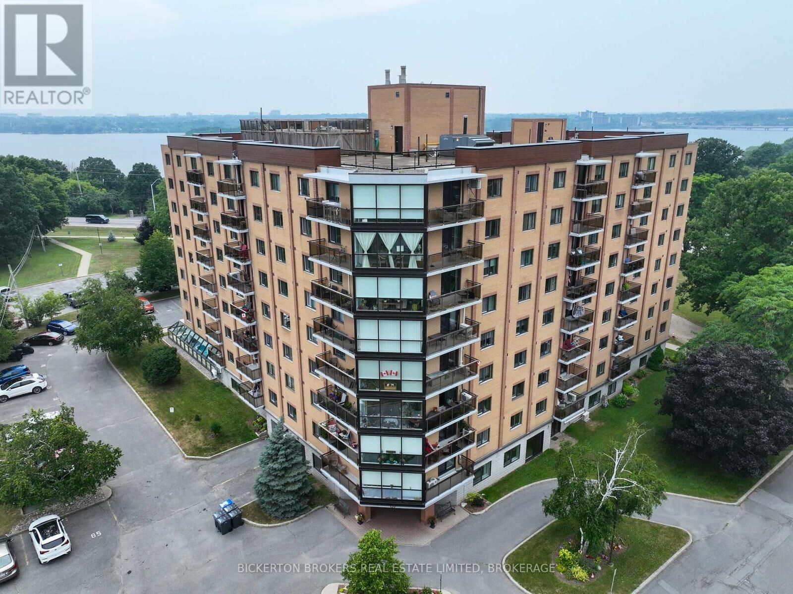 Property Photo:  120 Barrett Court 602  ON K7L 5H6 