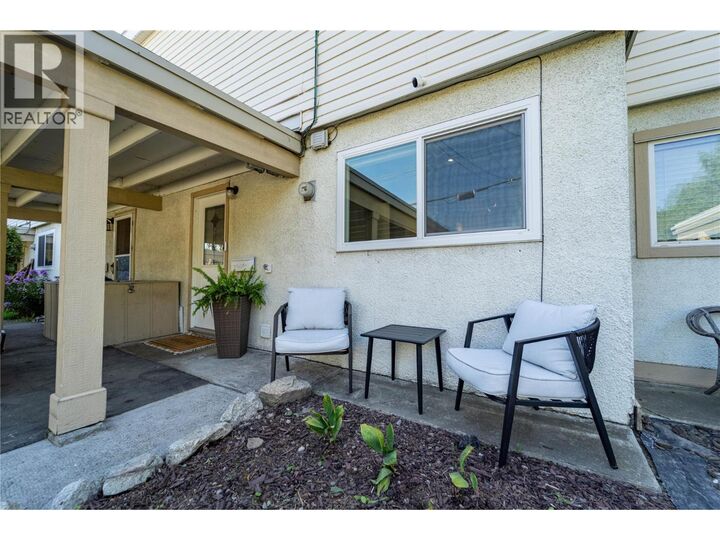 Property Photo: 700 Collingwood Drive 4 BC V2B 6B9