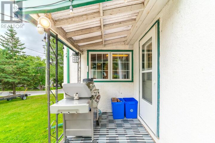 Property Photo:  206 Seventh Street S  ON P9N 1P8 