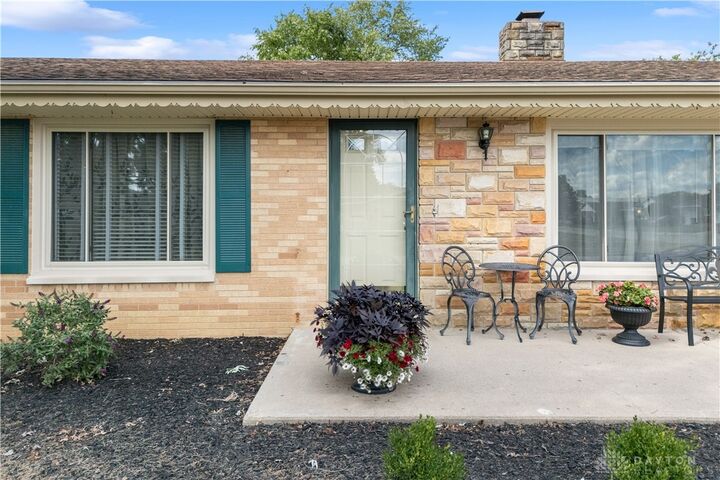 Property Photo:  1101 Jefferson Drive  OH 45177 