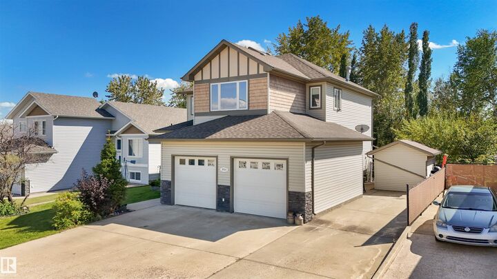 Property Photo: 3905 44A Avenue AB T7A 1V9