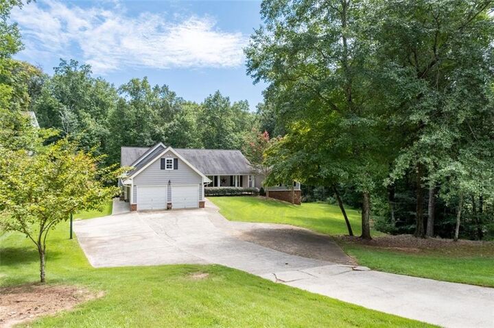 Property Photo: 4692 Yeager Road GA 30135
