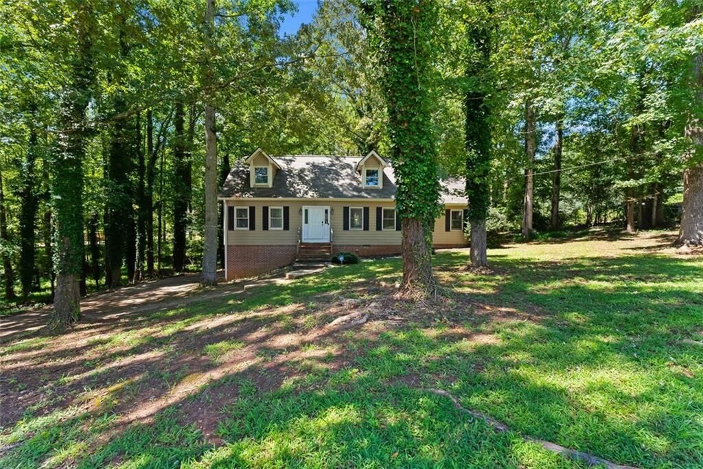 Property Photo: 5515 Deer Run Drive SW GA 30094