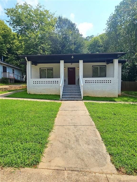 Property Photo:  1108 West Avenue SW  GA 30315 