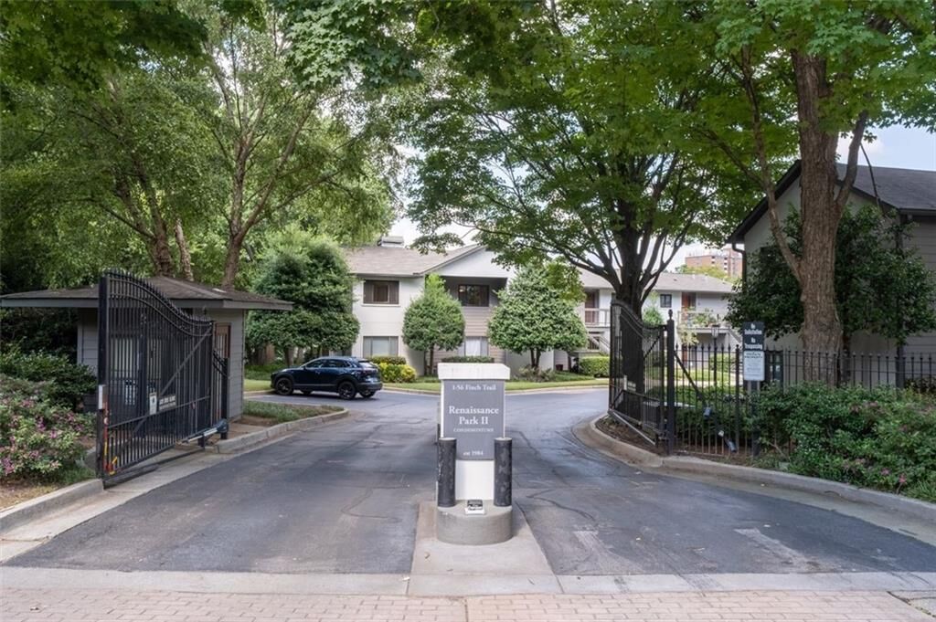 Property Photo: 11 Finch Trail NE GA 30308