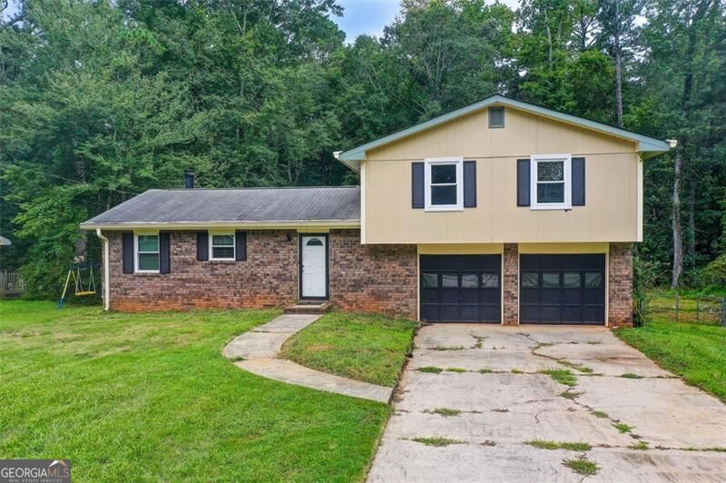 Property Photo:  2193 Kings Forest Drive SE  GA 30013 