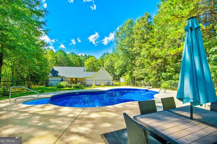 Property Photo: 462 River Road GA 30206