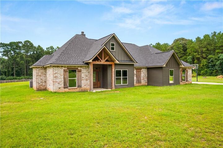 Property Photo:  167 Beeson Road  LA 71467 