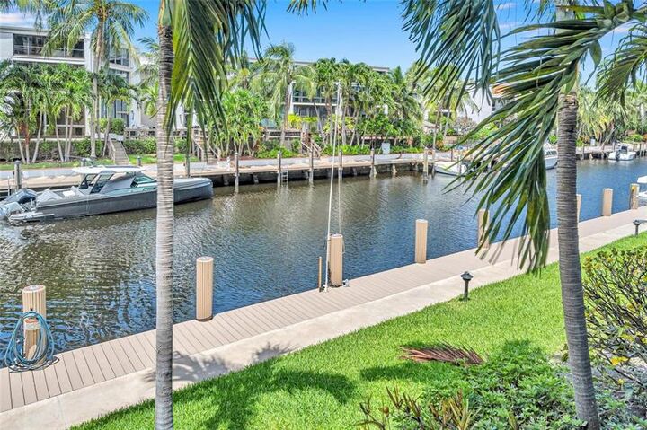 Property Photo: 3051 NE 48th St 103 FL 33308